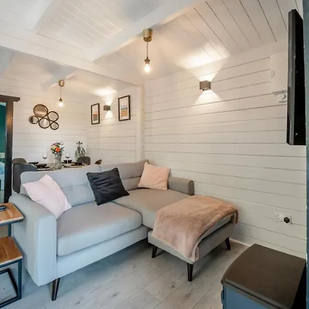 Lodge 2 Bed In Schull Oc-l34922